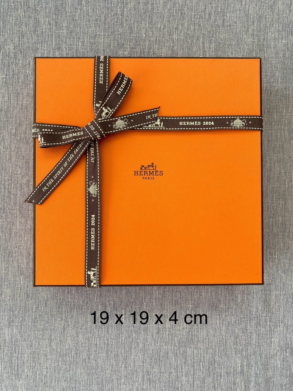 Authentic Hermès | Orange Gift Box With Ribbon Tissue | Gift Decoration
